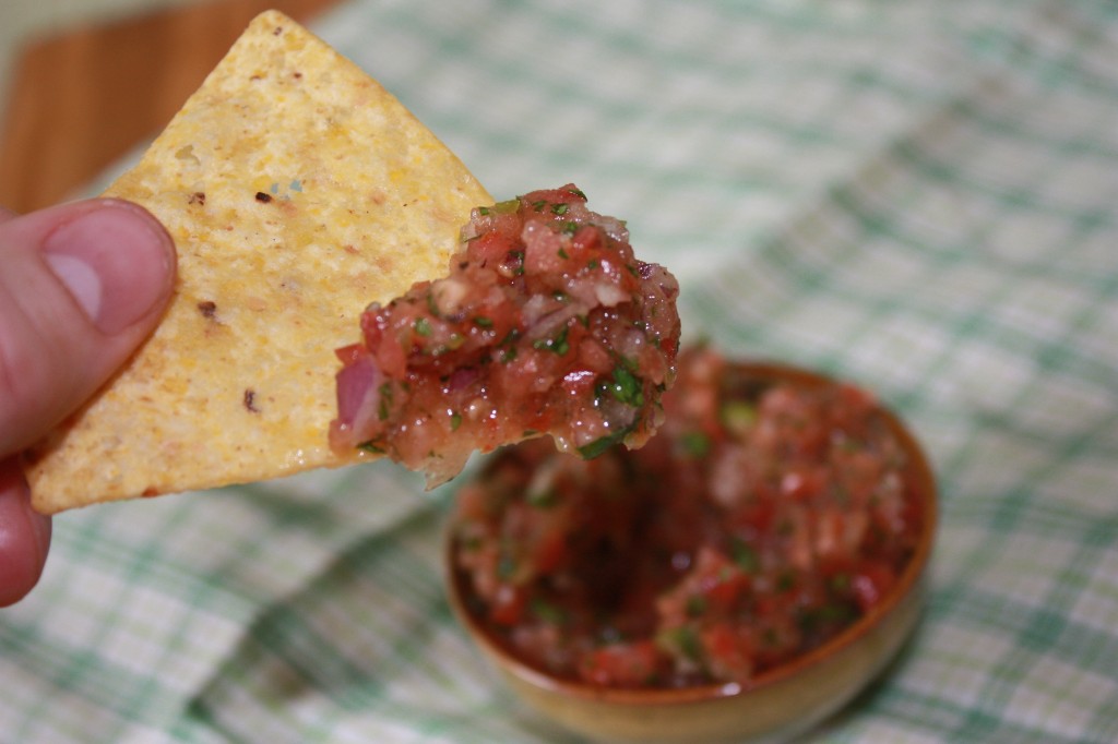 easy tomato salsa | the kitchen paper