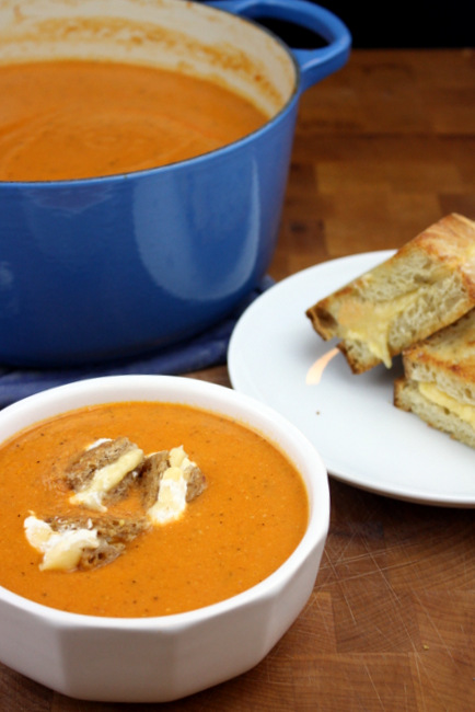 tomato soup with green chiles and grilled cheese