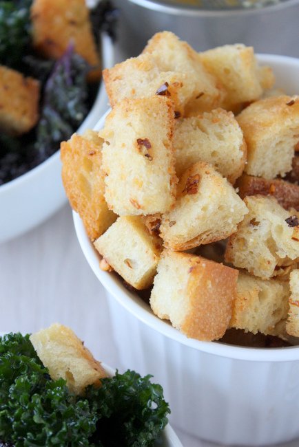 spiced garlic croutons