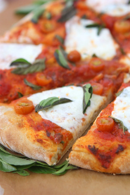 Easy Margherita Pizza