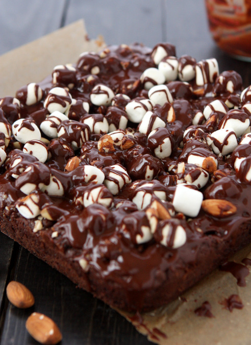 Rocky Road Brownies | thekitchenpaper.com