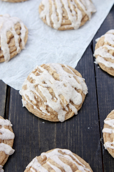 Spiced Vanilla Honey Cookies | thekitchenpaper.com