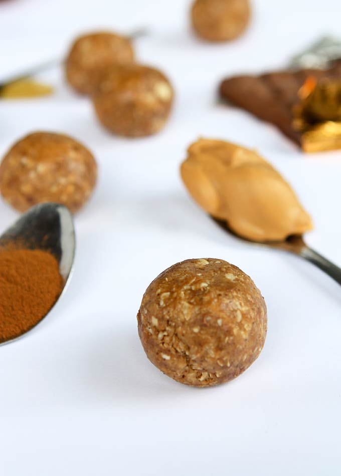 Cinnamon Peanut Butter Maca Power Balls | thekitchenpaper.com