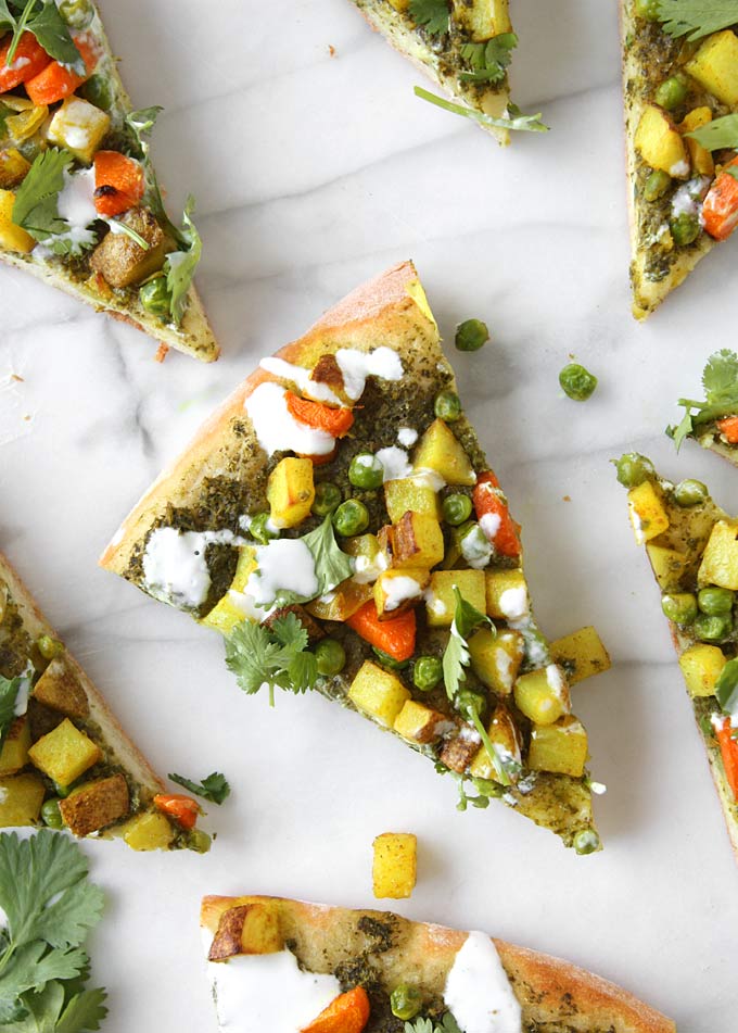 Vegetarian Samosa Pizza | thekitchenpaper.com