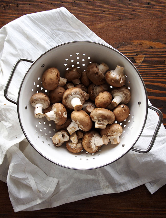 Herbed Mushrooms on Polenta with White Cheddar Recipe | thekitchenpaper.com