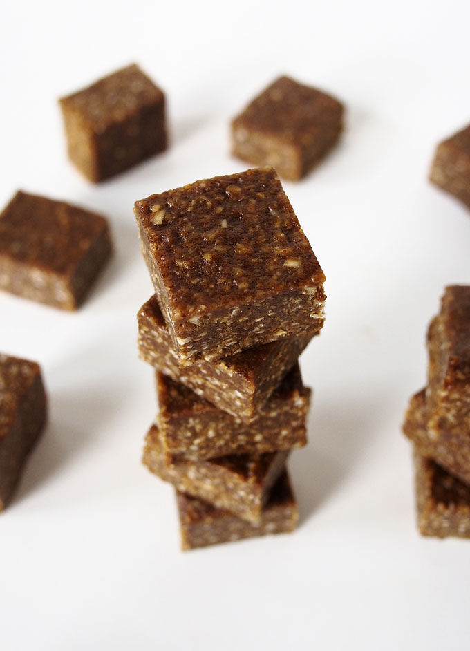 Salted Gingerbread Oat Fudge | The Kitchen Paper