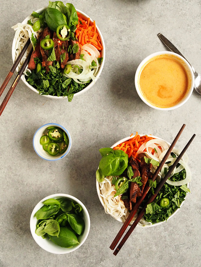 Easy Asian Fennel Beef Rice Noodle Bowls | thekitchenpaper.com