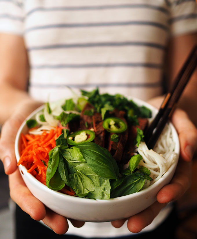 Easy Asian Fennel Beef Rice Noodle Bowls | thekitchenpaper.com