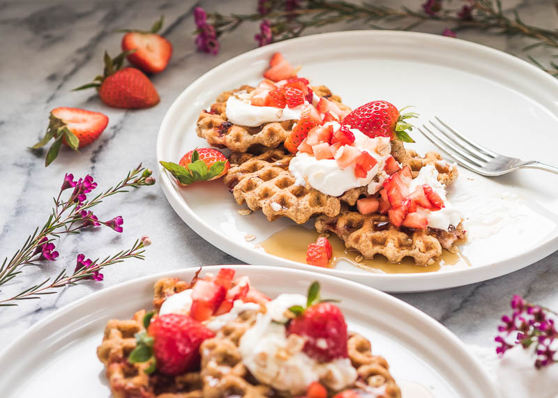 Vegan Strawberry Oat Waffles | The Kitchen Paper