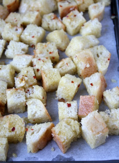 spiced garlic croutons