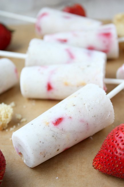 strawberry shortcake yogurt popsicles