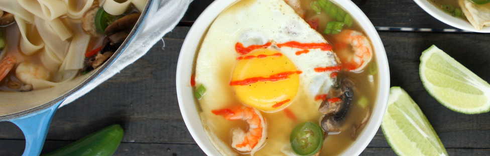 Mushroom Shrimp Noodle Soup with Egg | thekitchenpaper.com
