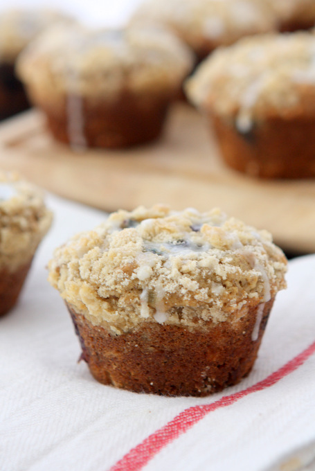 Oatmeal Flax Blueberry Muffins | thekitchenpaper.com