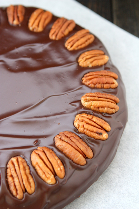 Chocolate Pecan Torte (Gluten-Free) | thekitchenpaper.com