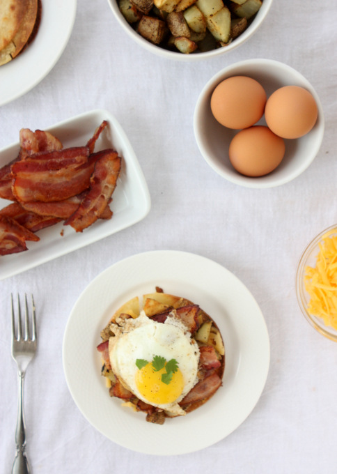 Breakfast Tostadas with Bacon, Potatoes, and Egg | thekitchenpaper.com