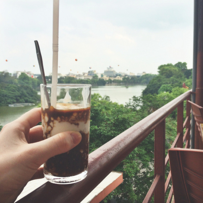 Coffee with a view of Hoan Kiem Lake | thekitchenpaper.com