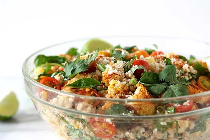 Elote Farro Tomato Salad {Mexican Street Corn Salad} | thekitchenpaper.com