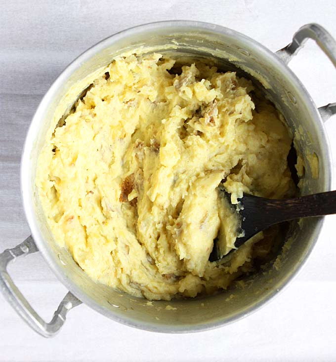 Brown Butter Mascarpone Mashed Potatoes | thekitchenpaper.comBrown Butter Mascarpone Mashed Potatoes | thekitchenpaper.com