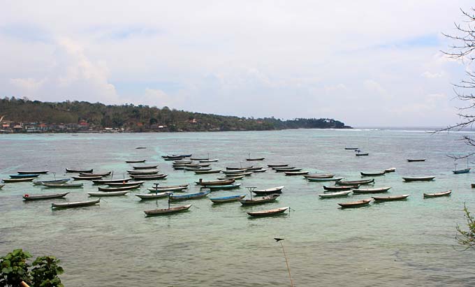 Nusa Lembongan via thekitchenpaper.com