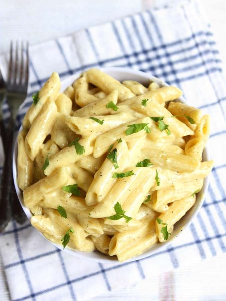 Creamy Garlic Butter Pasta | thekitchenpaper.com