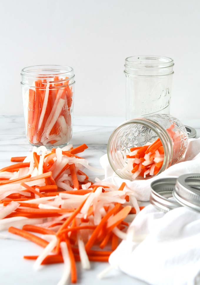Pickled Carrot & Daikon {Đồ Chua} | thekitchenpaper.com