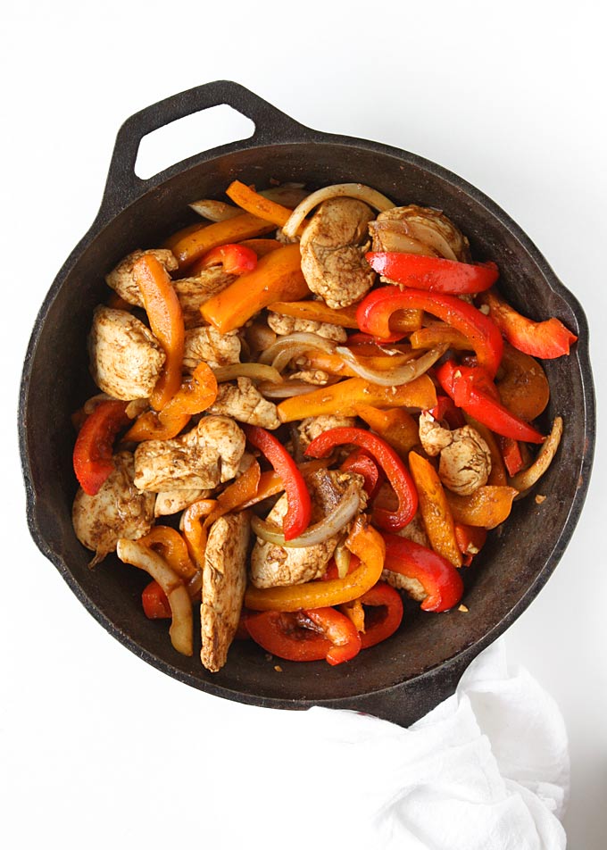 20 Minute Chicken Fajita Polenta Bowls | thekitchenpaper.com