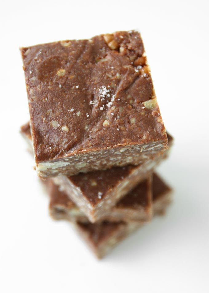 Salted Chocolate Oat Fudge | thekitchenpaper.com