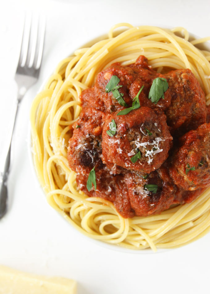 Classic Spaghetti and Meatballs | thekitchenpaper.com