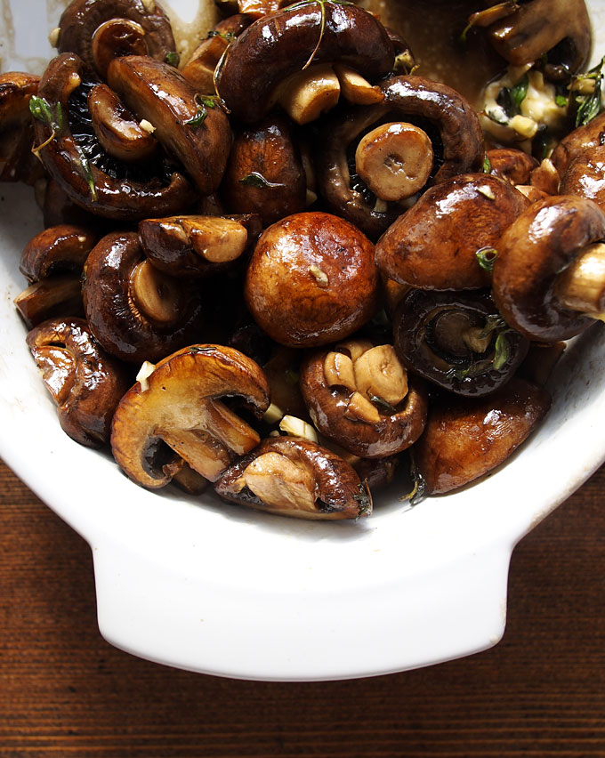 Herbed Mushrooms on Polenta with White Cheddar Recipe | thekitchenpaper.com