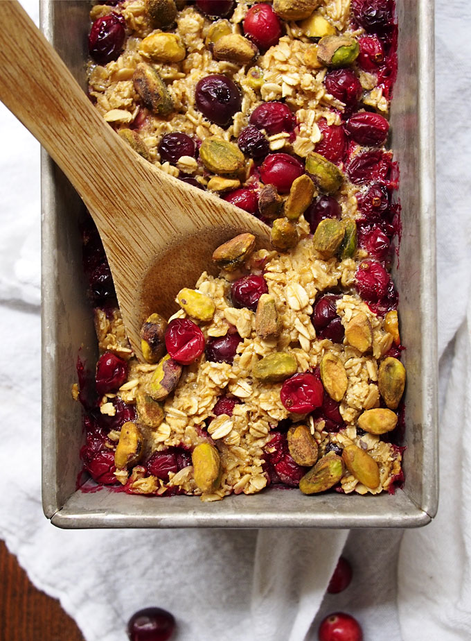 Cranberry Pistachio Baked Oatmeal | The Kitchen Paper