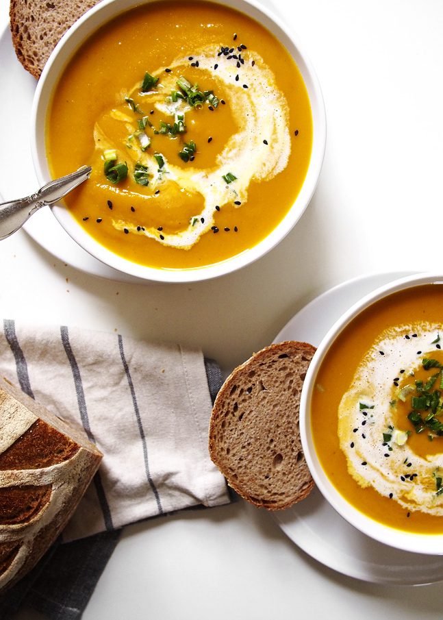 Green Curry Kabocha Squash Soup with Black Sesame | the kitchen paper