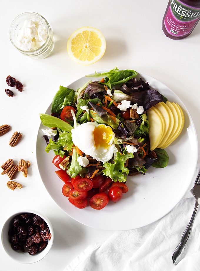 Simple Breakfast Salad with Poached Egg | the kitchen paper