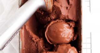 Vegan Chocolate Ice Cream | The Kitchen Paper