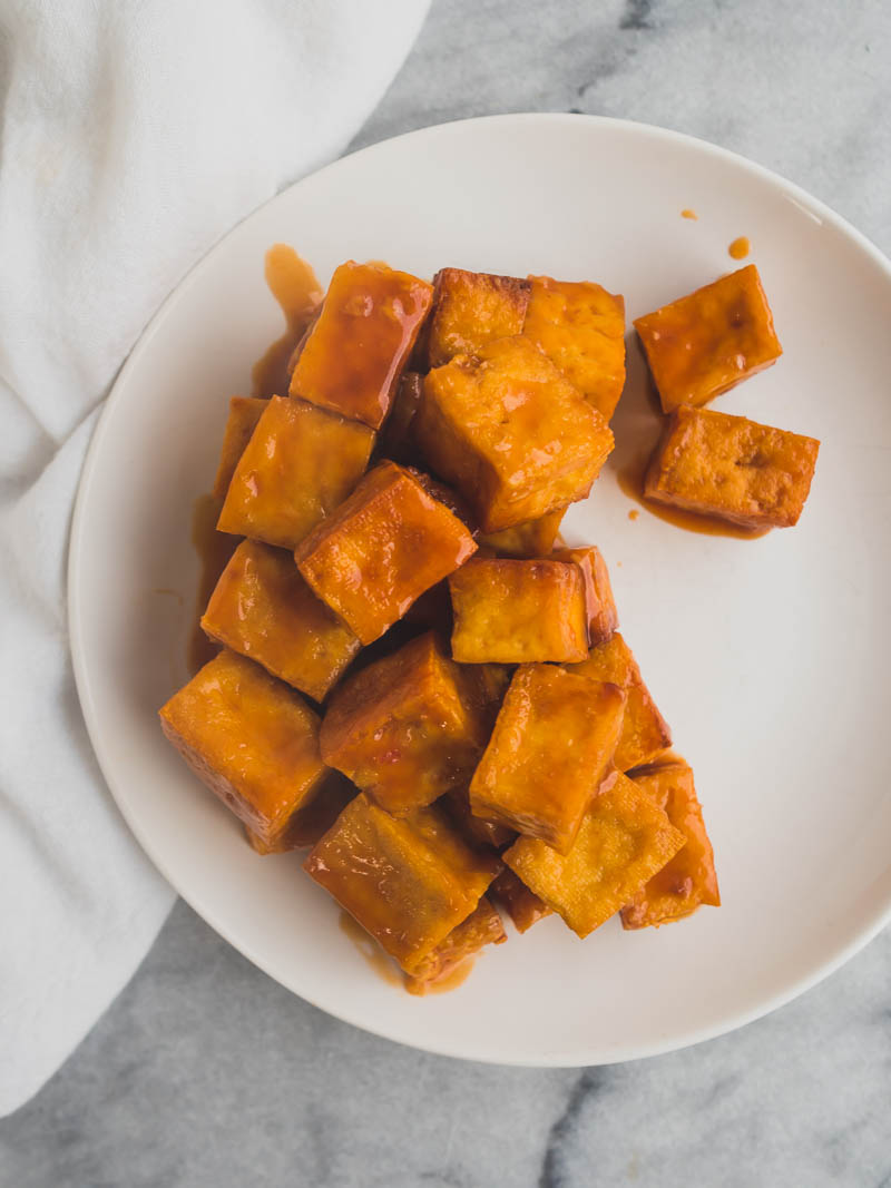 Vegan Red Pepper Tofu Bowl | The Kitchen Paper
