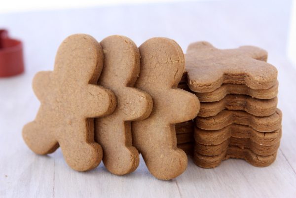 Gingerbread Cookies That Won't Spread | thekitchenpaper.com