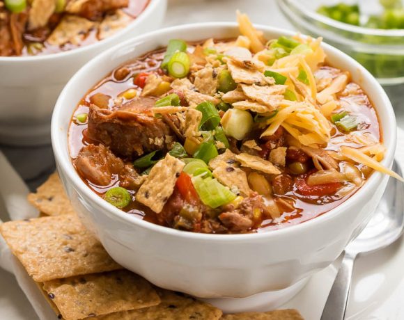 Slow Cooker Chipotle Pork Chili | The Kitchen Paper